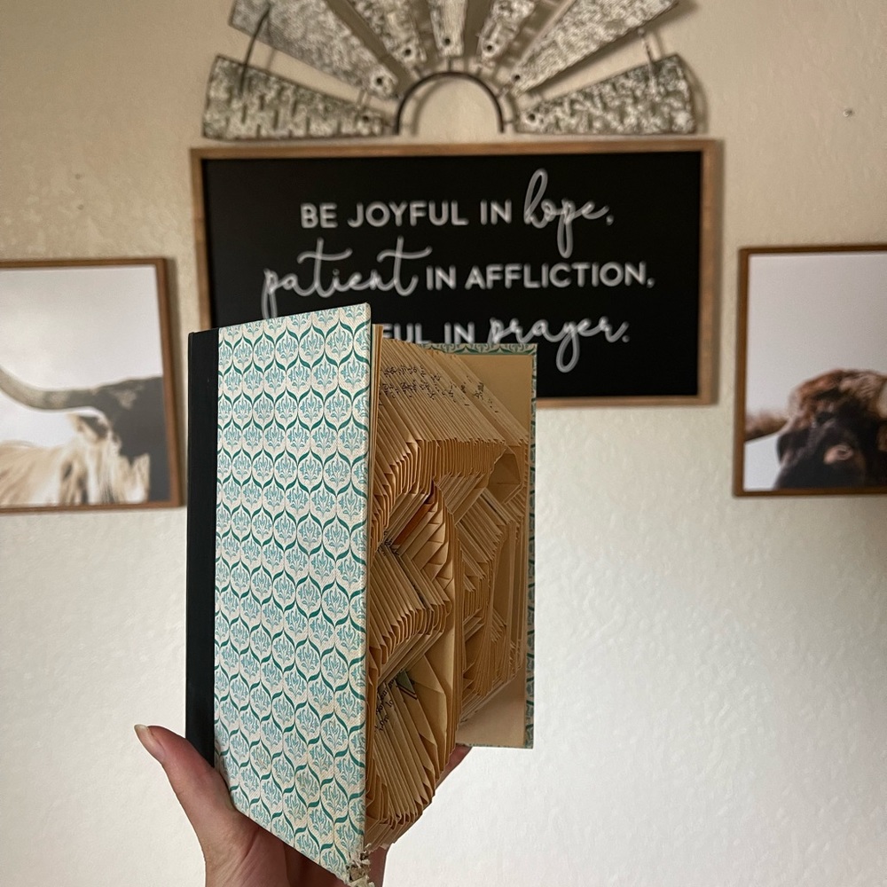 Book folding decor - Picture 4 of 4